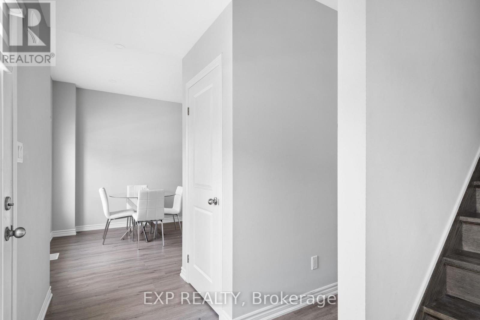 Photo 8 of 62 St George Street, Welland ON