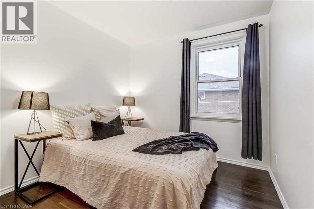 Photo 8 of 1470 Fisher Avenue, Burlington ON