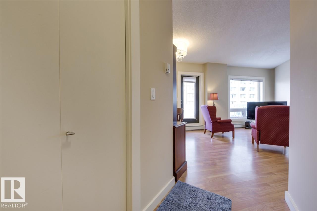 Photo 11 of 906 10136 104 St Nw, Edmonton AB