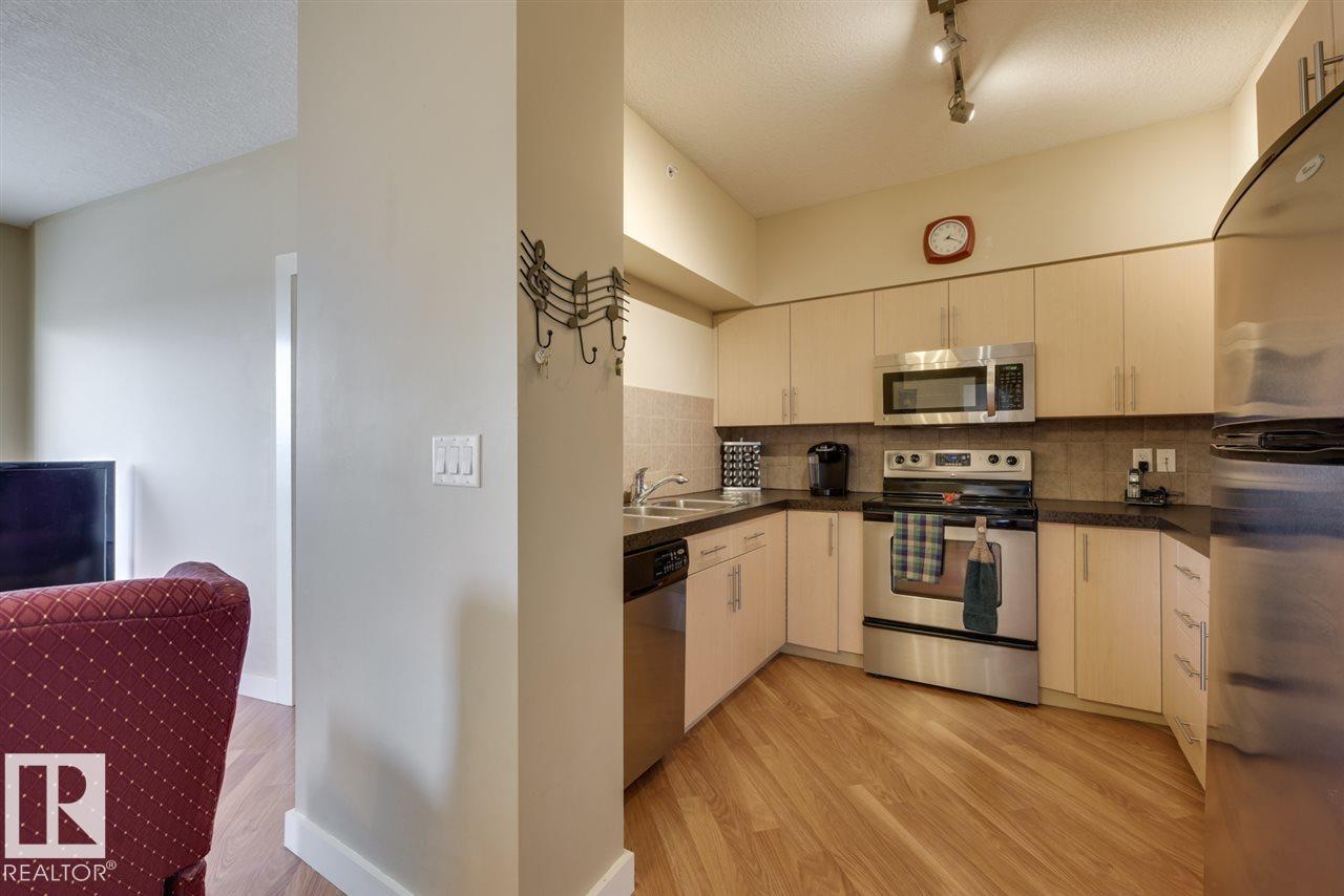 Photo 13 of 906 10136 104 St Nw, Edmonton AB