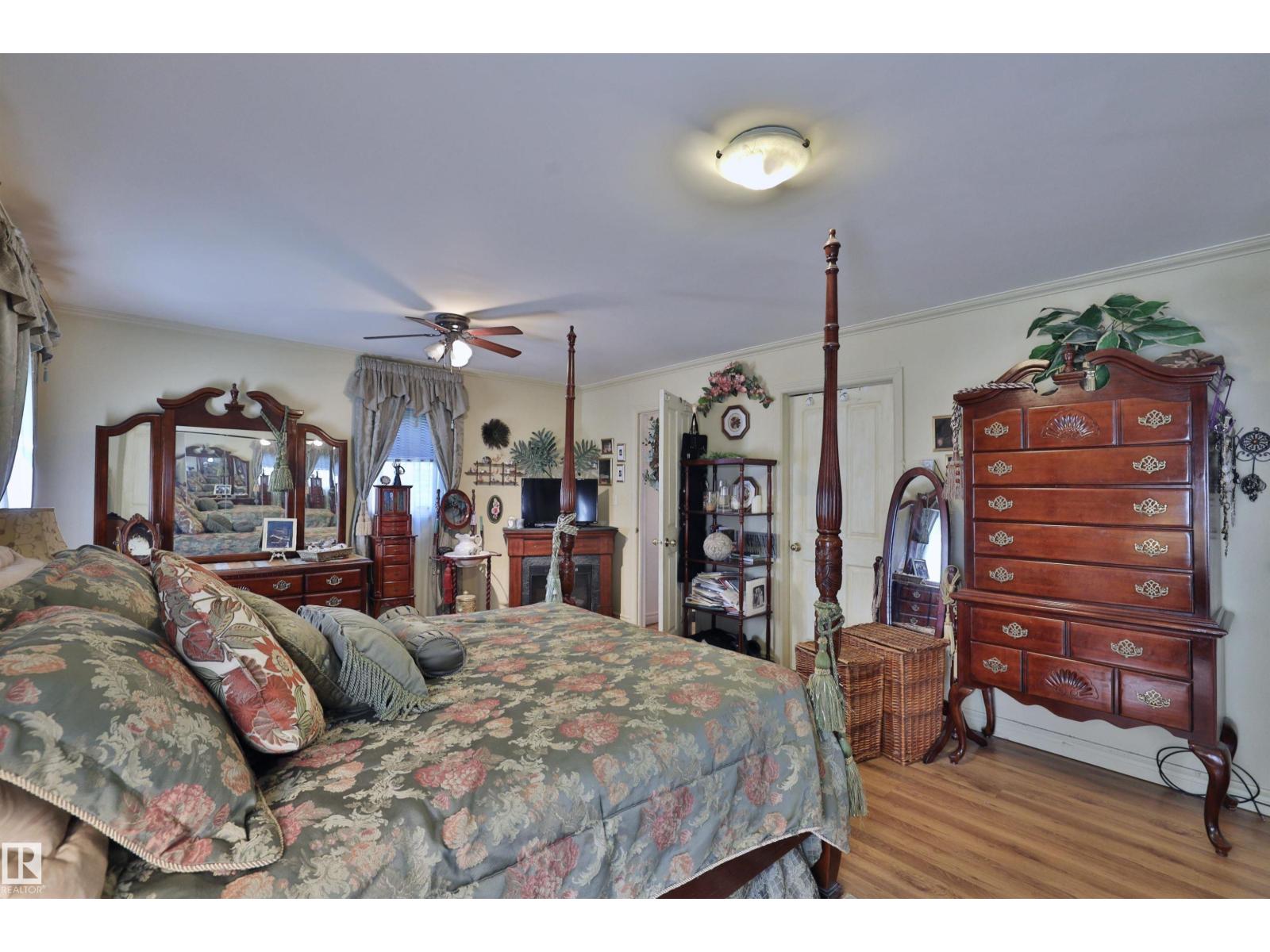 Photo 21 of 8002 45 St, Rural Wetaskiwin County AB