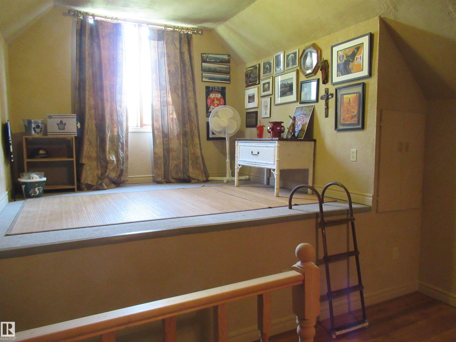 Photo 35 of 8002 45 St, Rural Wetaskiwin County AB