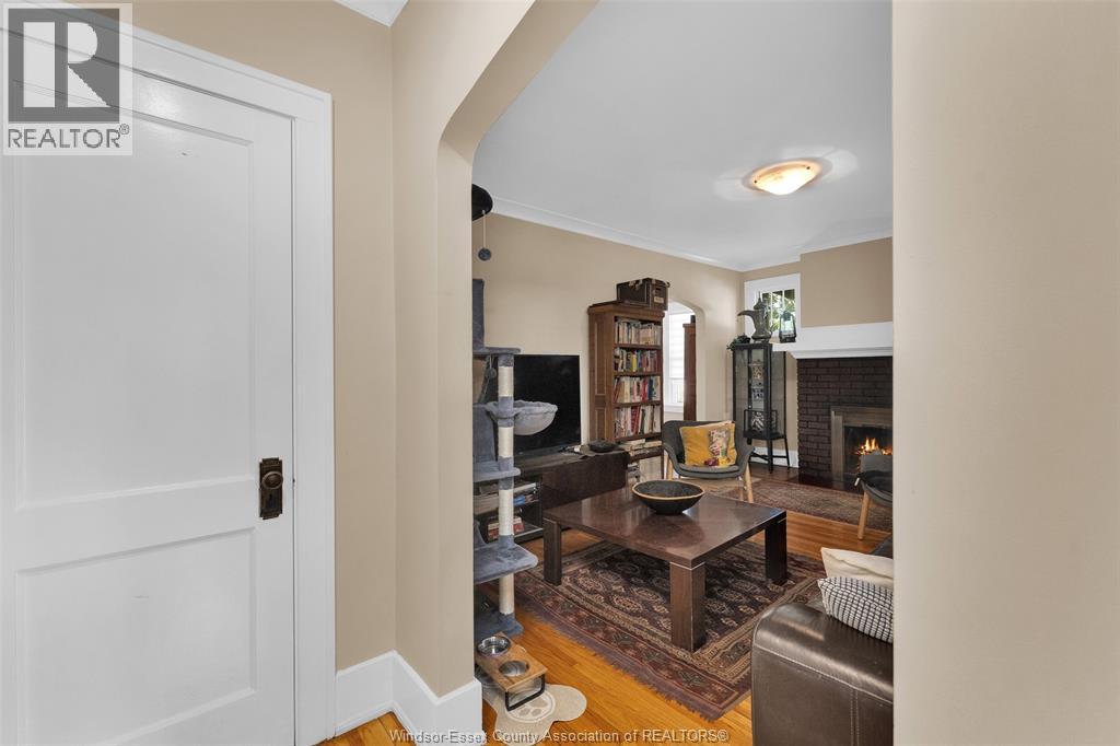 Photo 13 of 1501 Dougall Avenue, Windsor ON