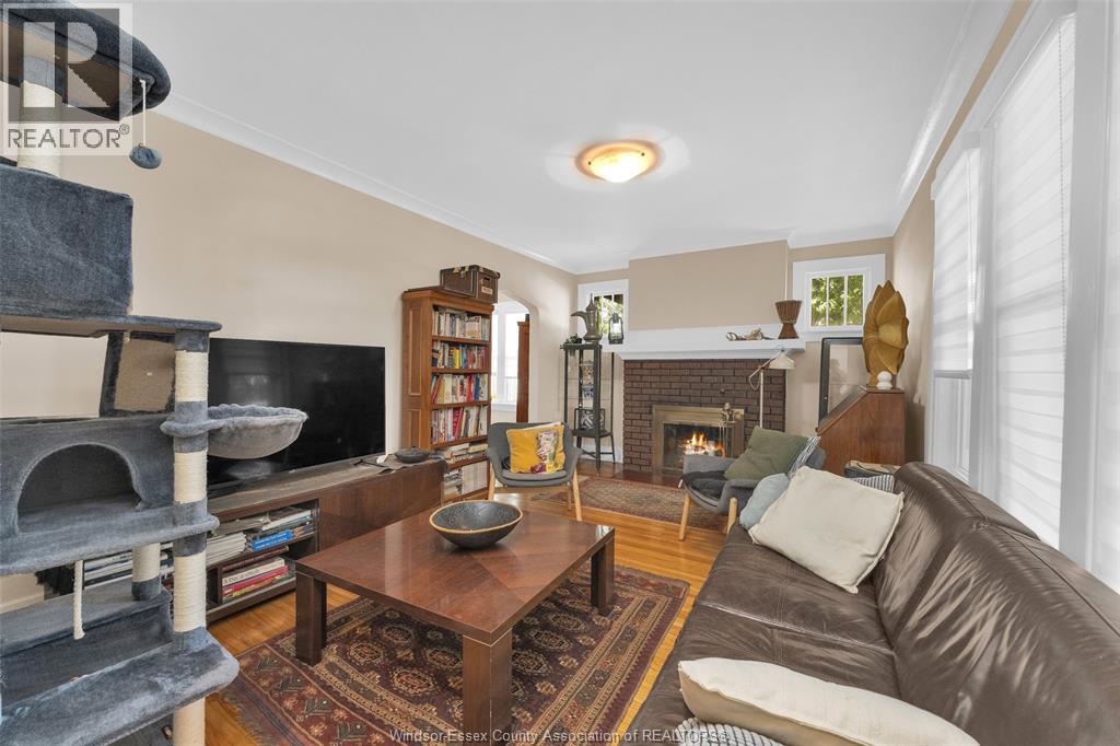 Photo 14 of 1501 Dougall Avenue, Windsor ON