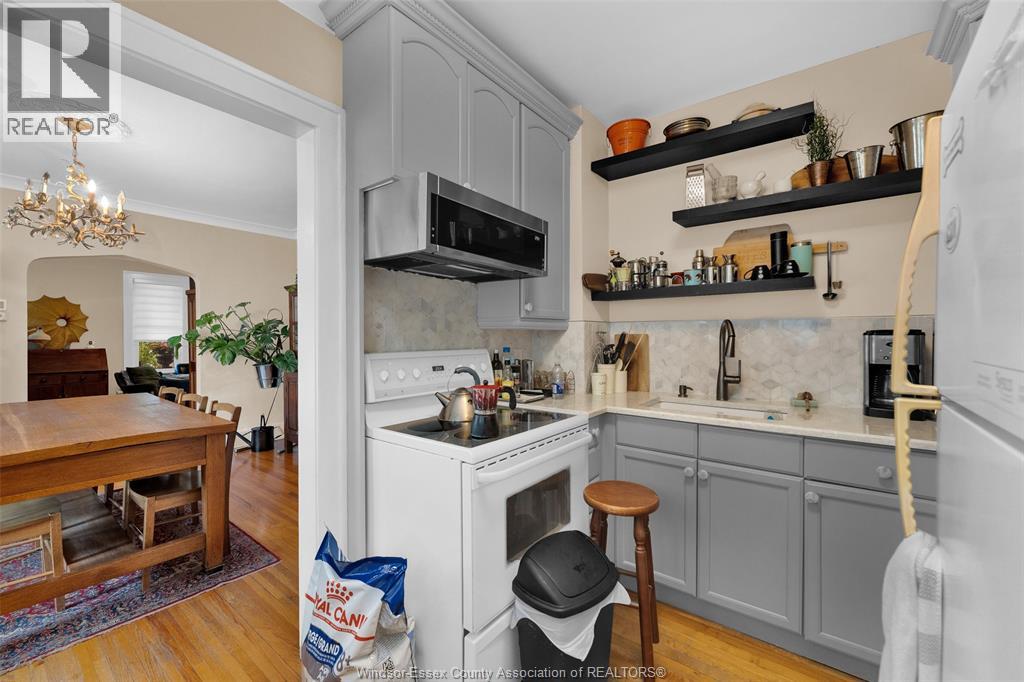 Photo 19 of 1501 Dougall Avenue, Windsor ON