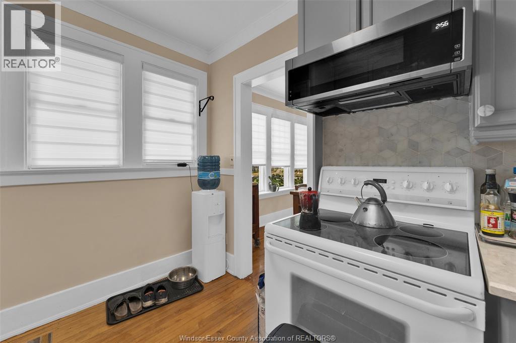 Photo 21 of 1501 Dougall Avenue, Windsor ON