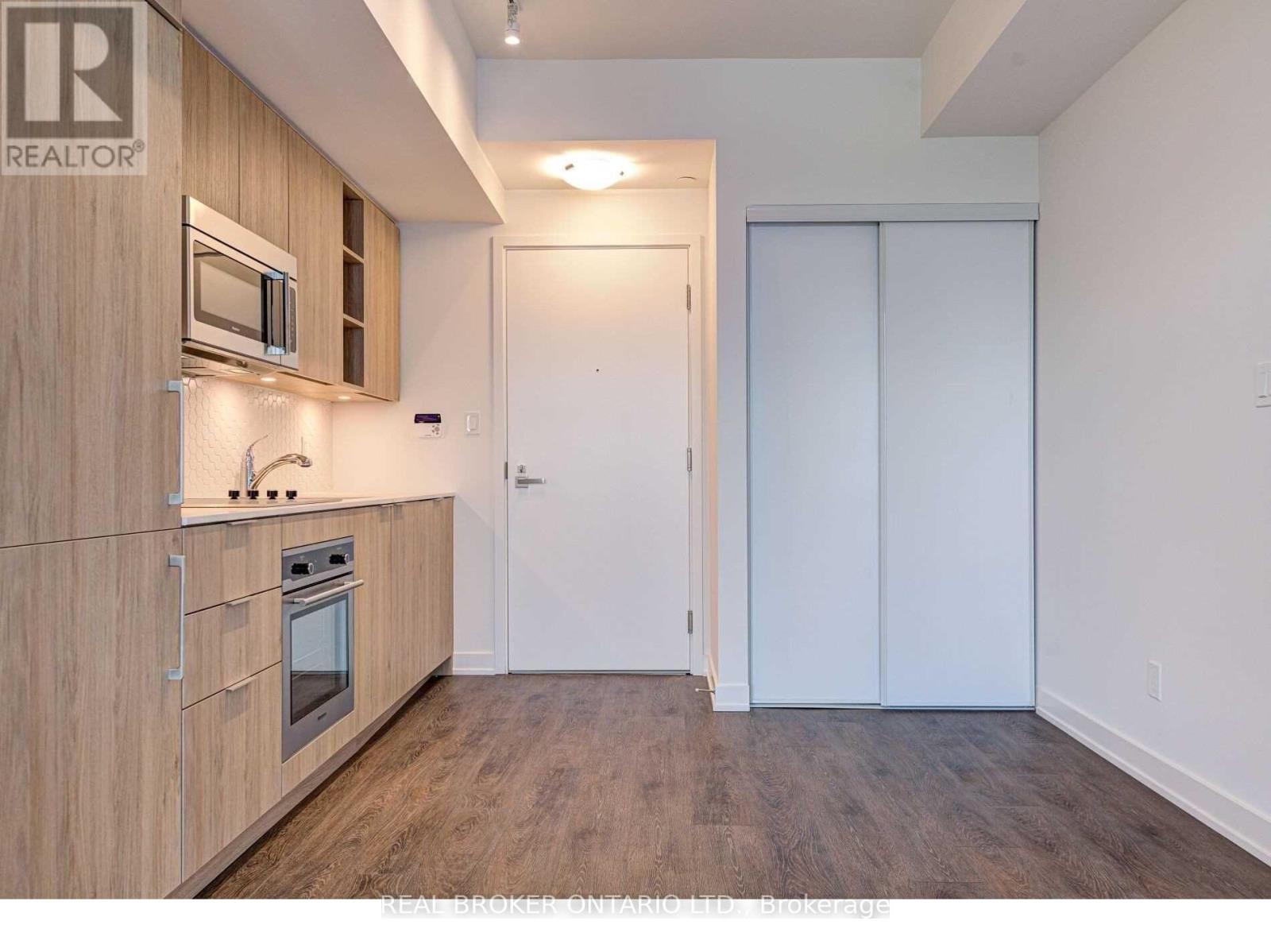 Photo 3 of 1506 50 Ordnance Street, Toronto ON