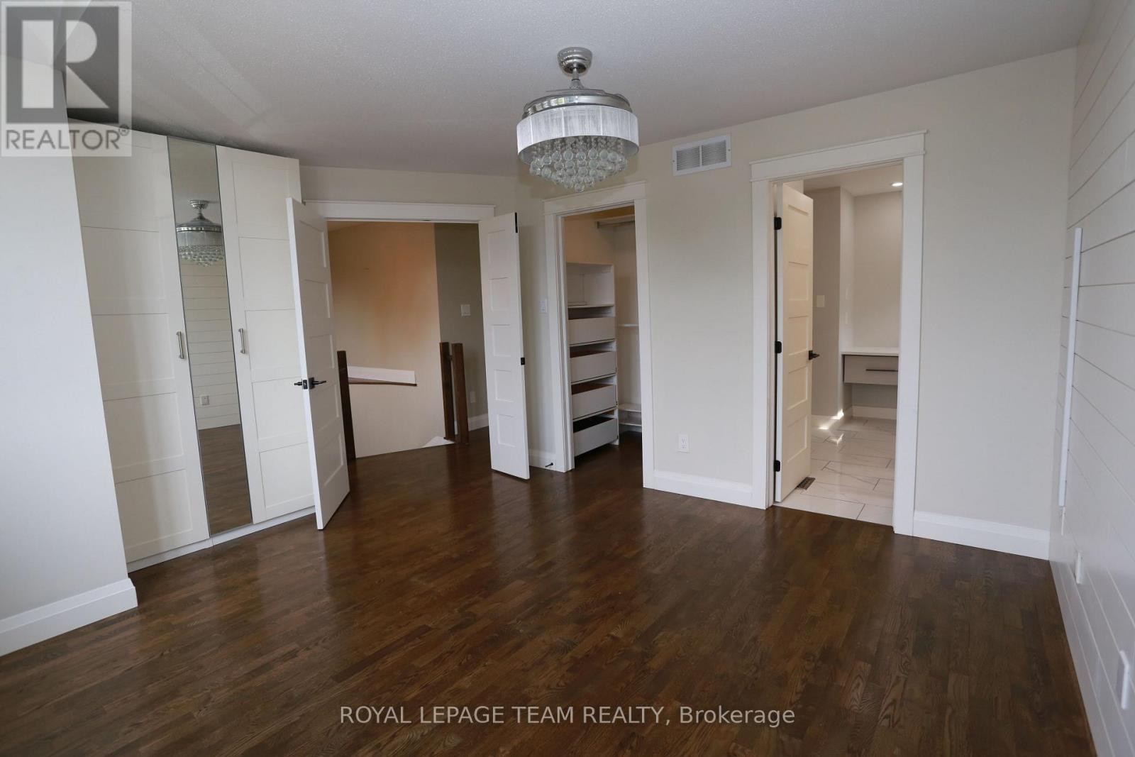 Photo 25 of 78 Friendly Crescent, Ottawa ON