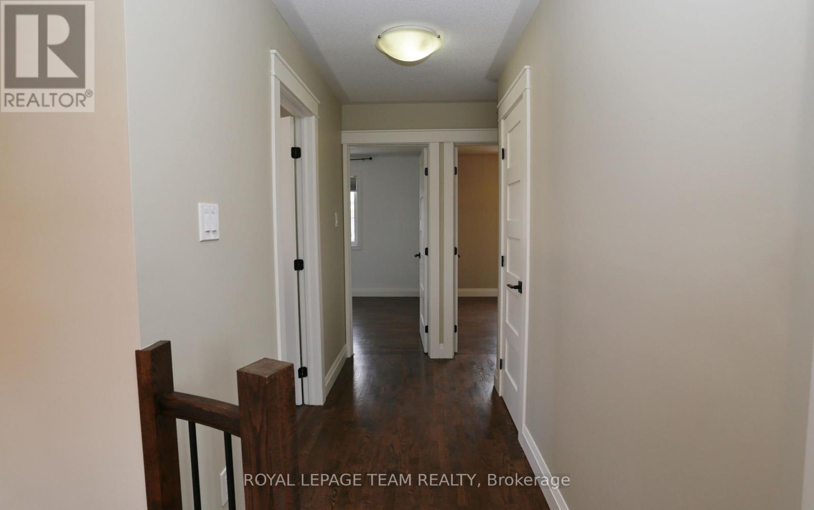 Photo 30 of 78 Friendly Crescent, Ottawa ON