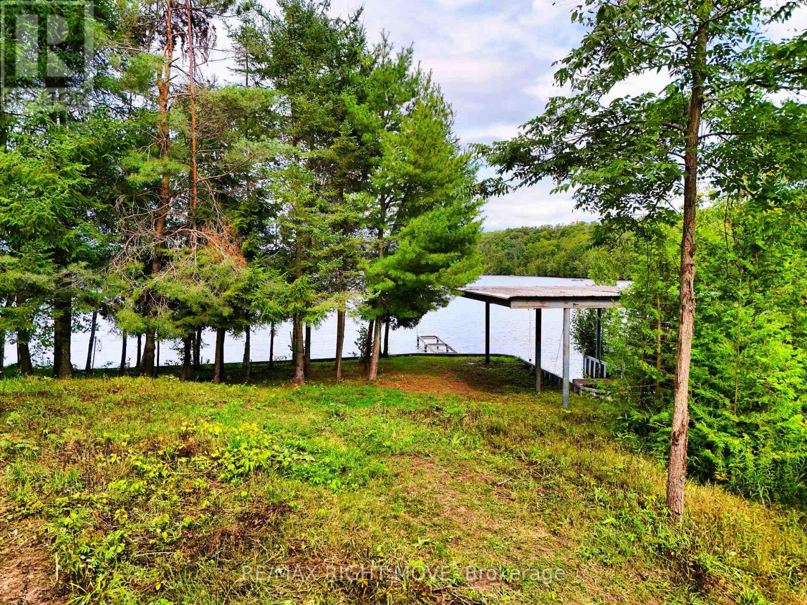 Photo 10 of 9 Beach Road, Oromedonte ON