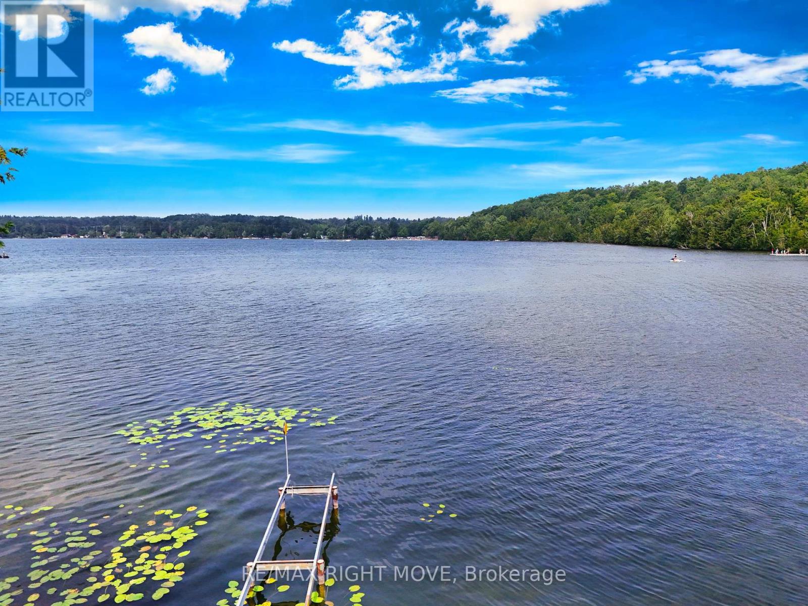 Photo 12 of 9 Beach Road, Oromedonte ON