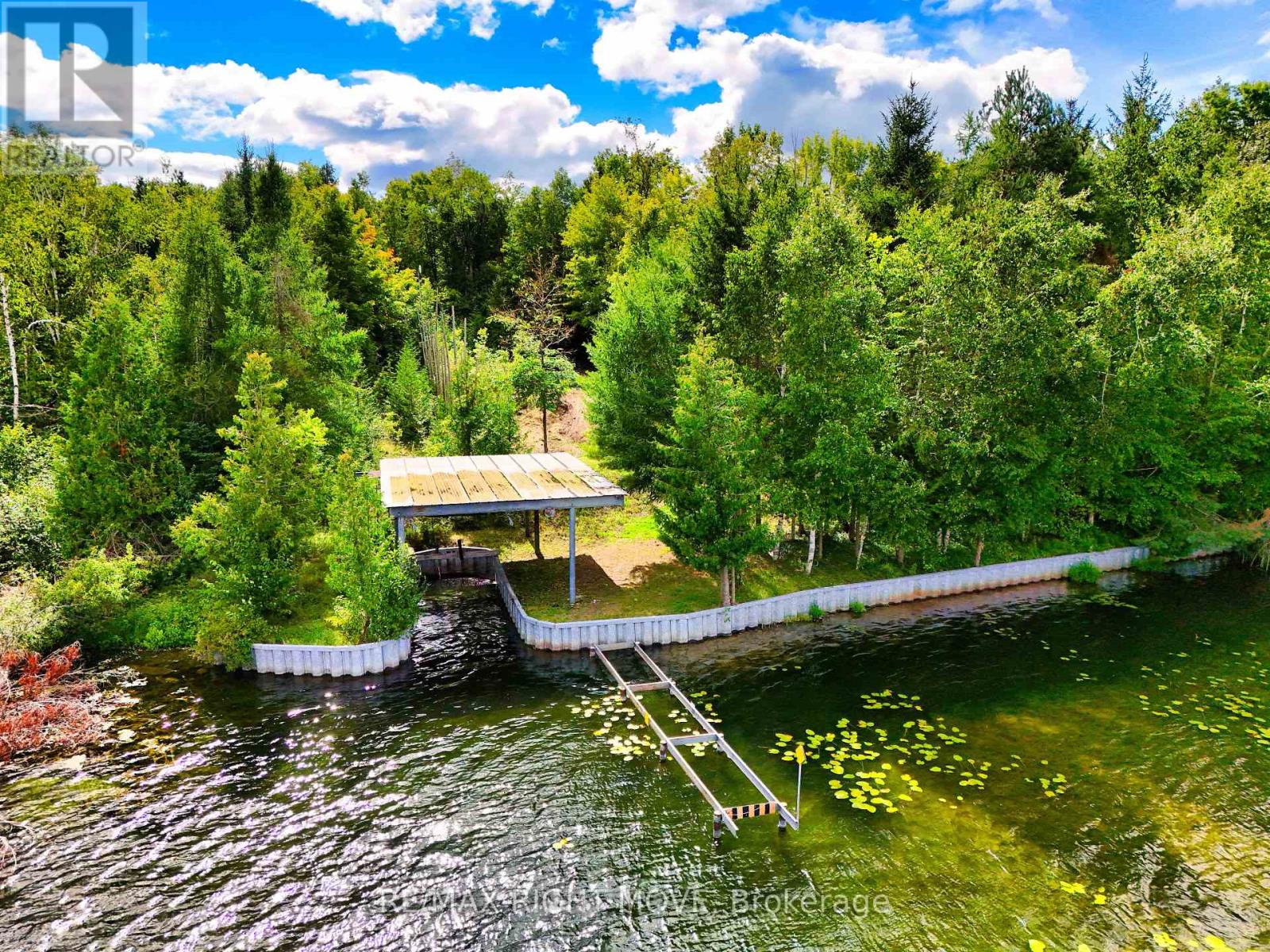 Photo 4 of 9 Beach Road, Oromedonte ON