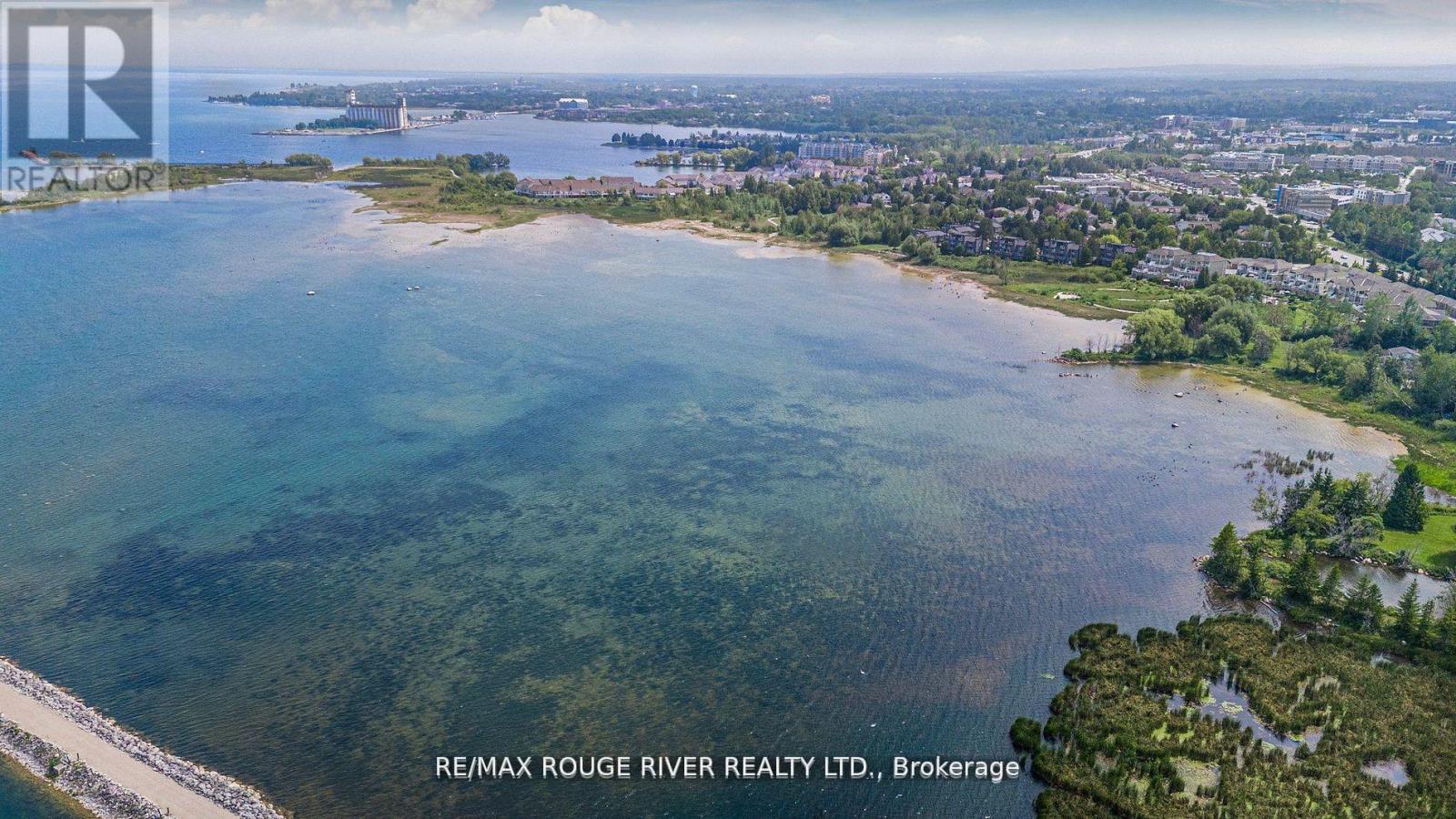 Photo 24 of 121 8 Ramblings Way Se, Collingwood ON