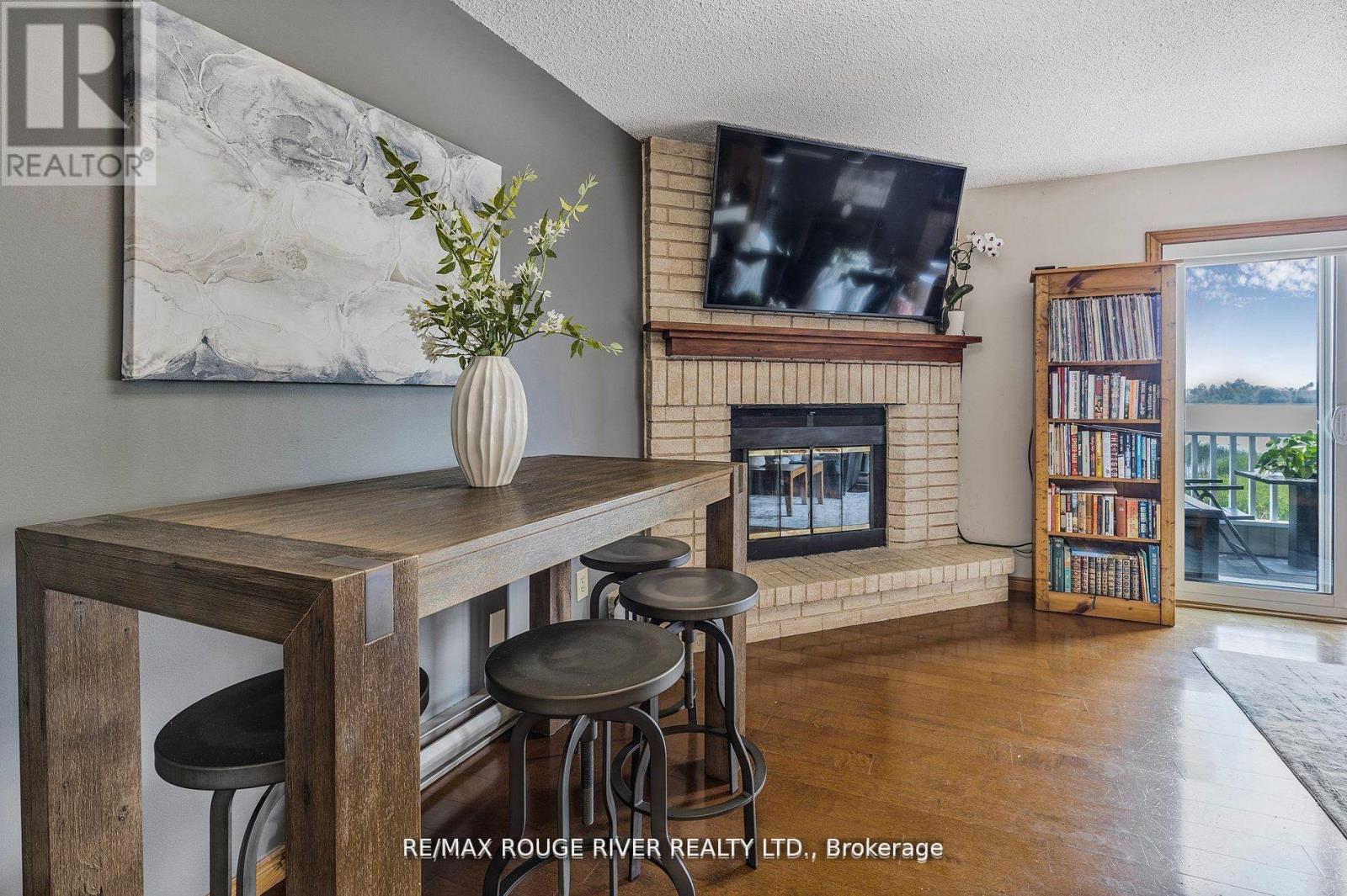 Photo 6 of 121 8 Ramblings Way Se, Collingwood ON