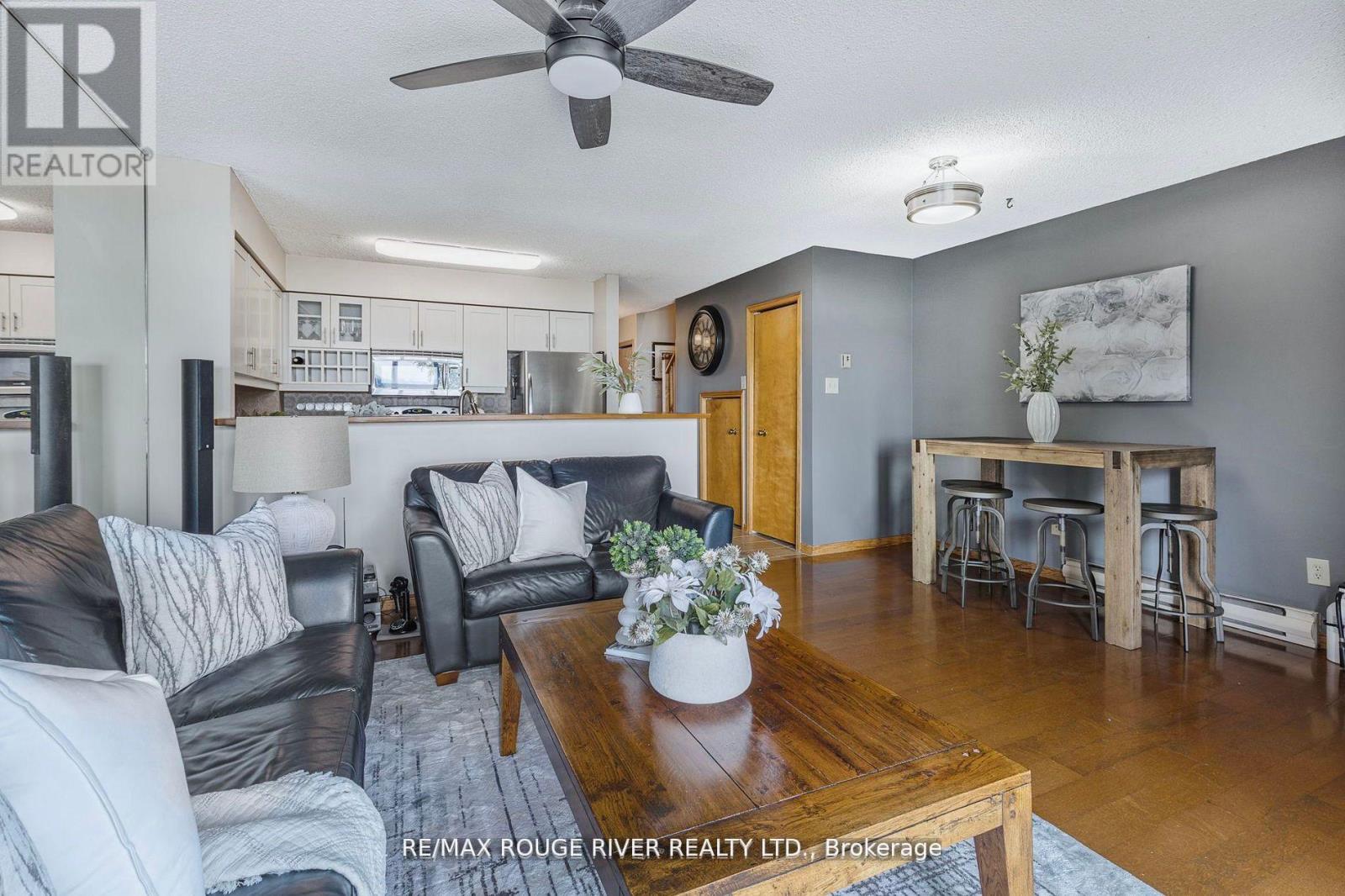 Photo 9 of 121 8 Ramblings Way Se, Collingwood ON