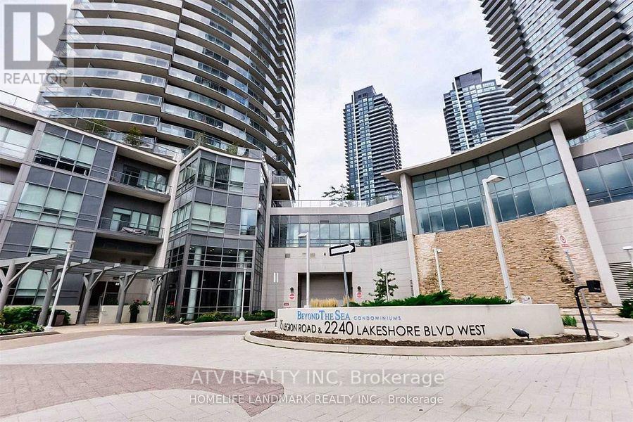Photo 1 of 1008 2240 Lake Shore Boulevard W, Toronto ON