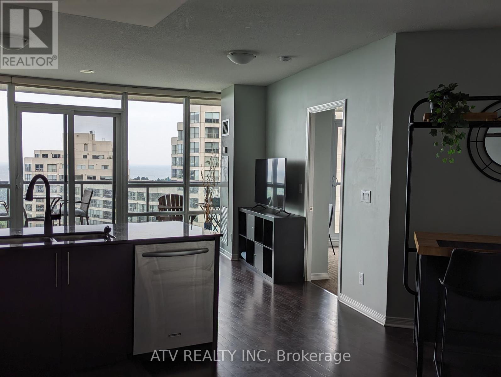Photo 20 of 1008 2240 Lake Shore Boulevard W, Toronto ON