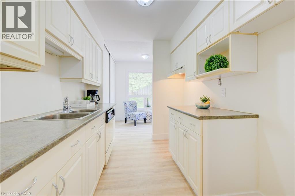 Photo 14 of 524 Beechwood Drive Unit 3, Waterloo ON