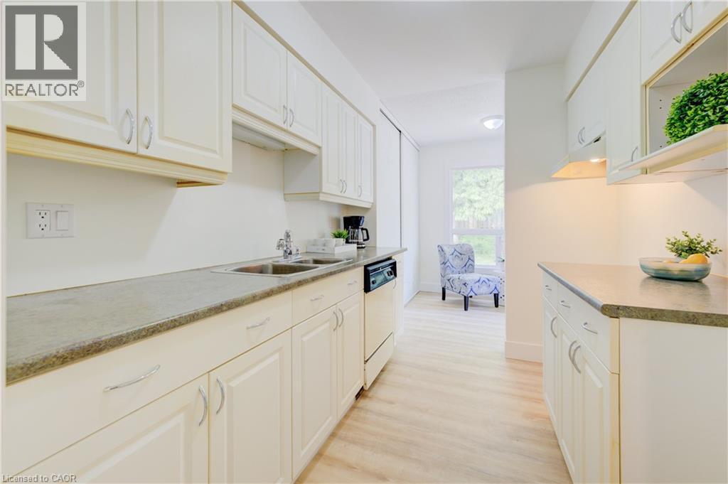 Photo 15 of 524 Beechwood Drive Unit 3, Waterloo ON