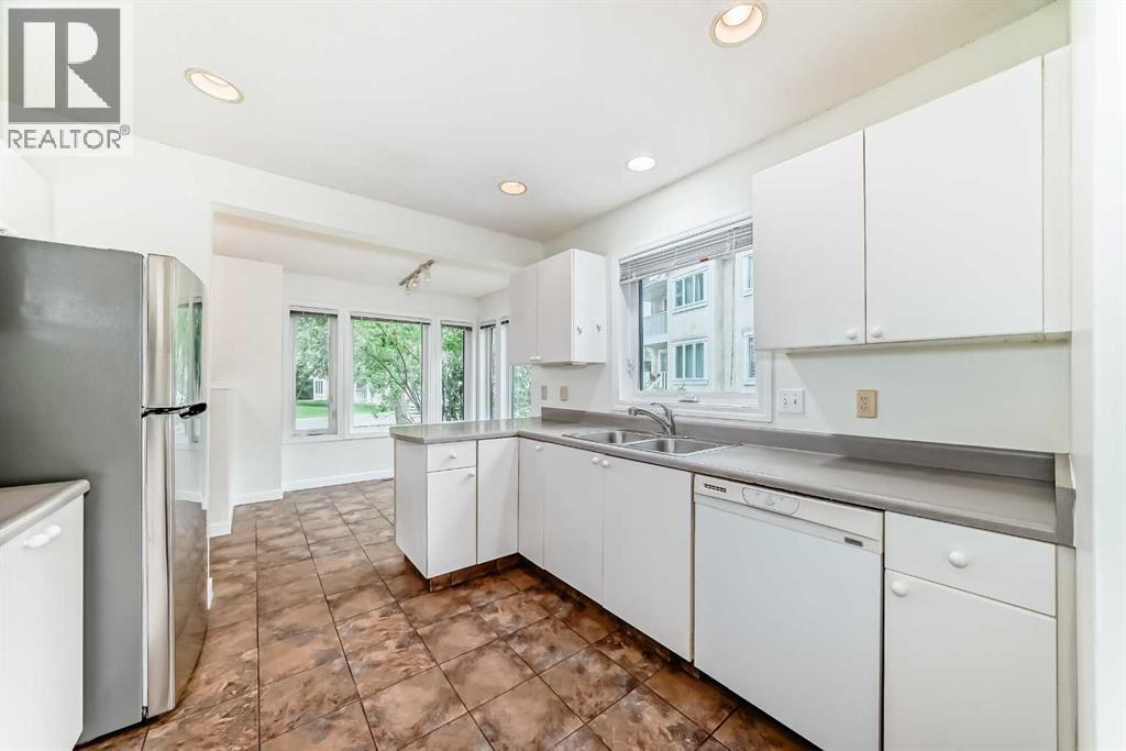 Single Family House for Sale in   Sandarac Drive NW Sandstone Valley Calgary 