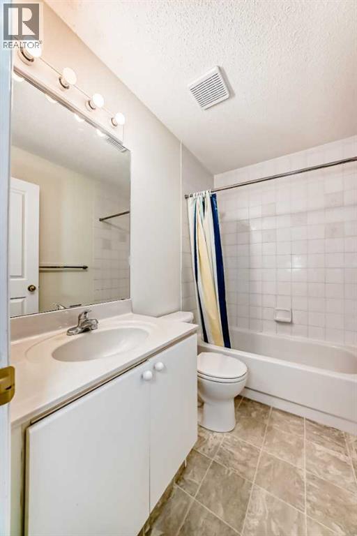 Single Family House for Sale in   Sandarac Drive NW Sandstone Valley Calgary 