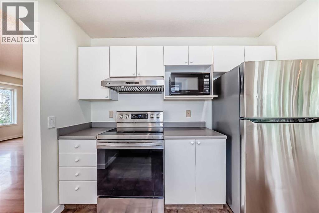 Single Family House for Sale in   Sandarac Drive NW Sandstone Valley Calgary 