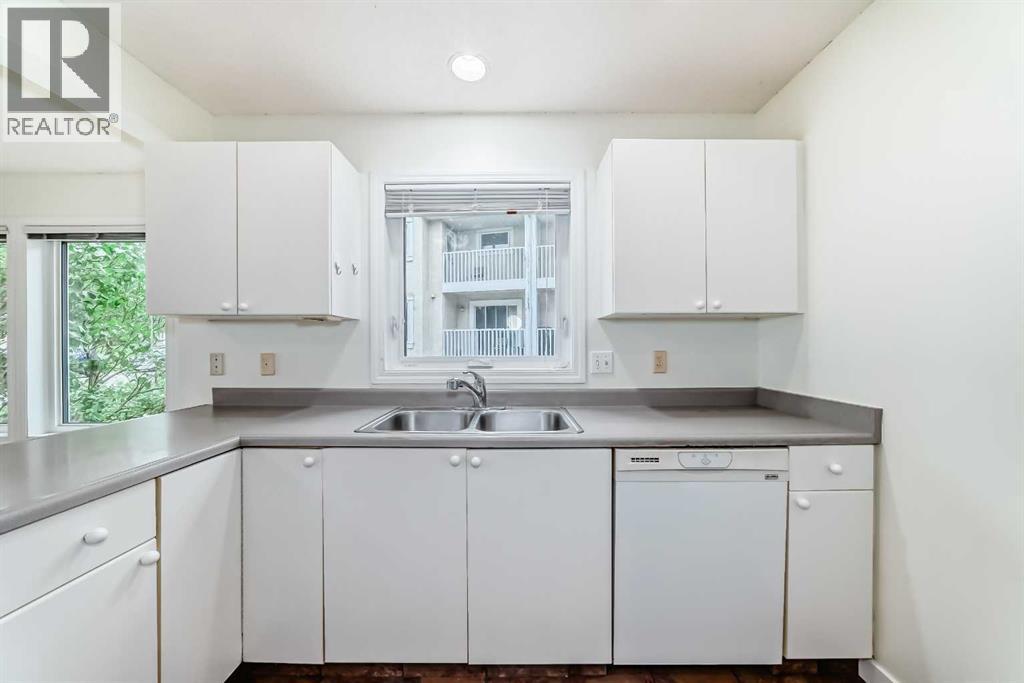 Single Family House for Sale in   Sandarac Drive NW Sandstone Valley Calgary 
