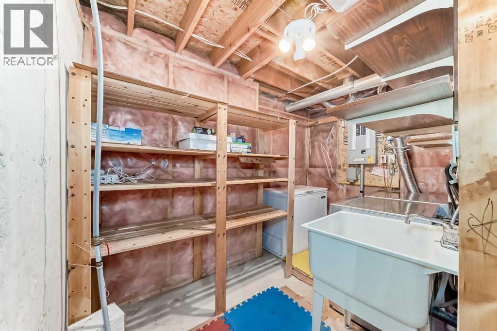 Single Family House for Sale in   Sandarac Drive NW Sandstone Valley Calgary 