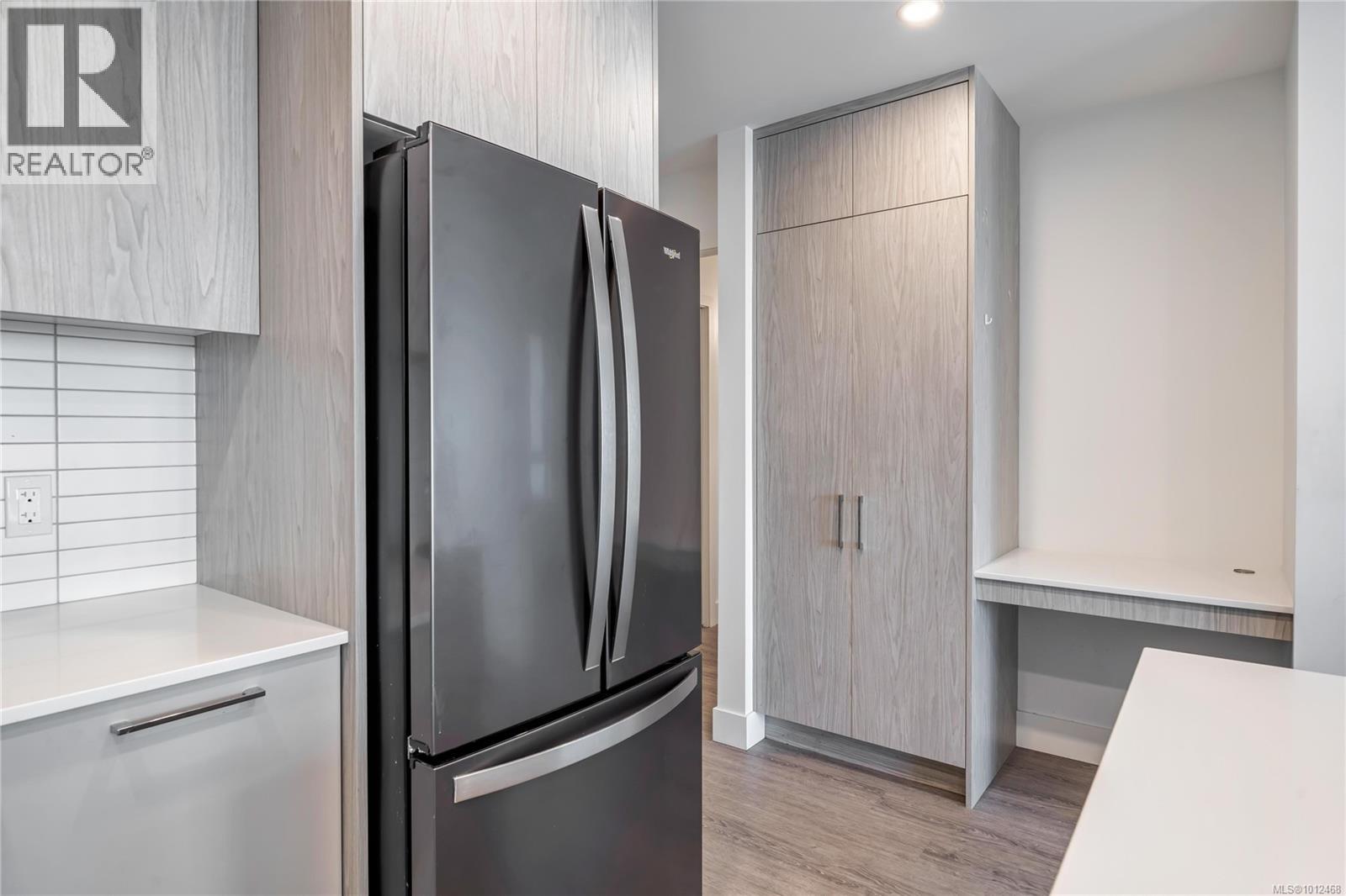 312 940 REUNION Avenue, Langford
