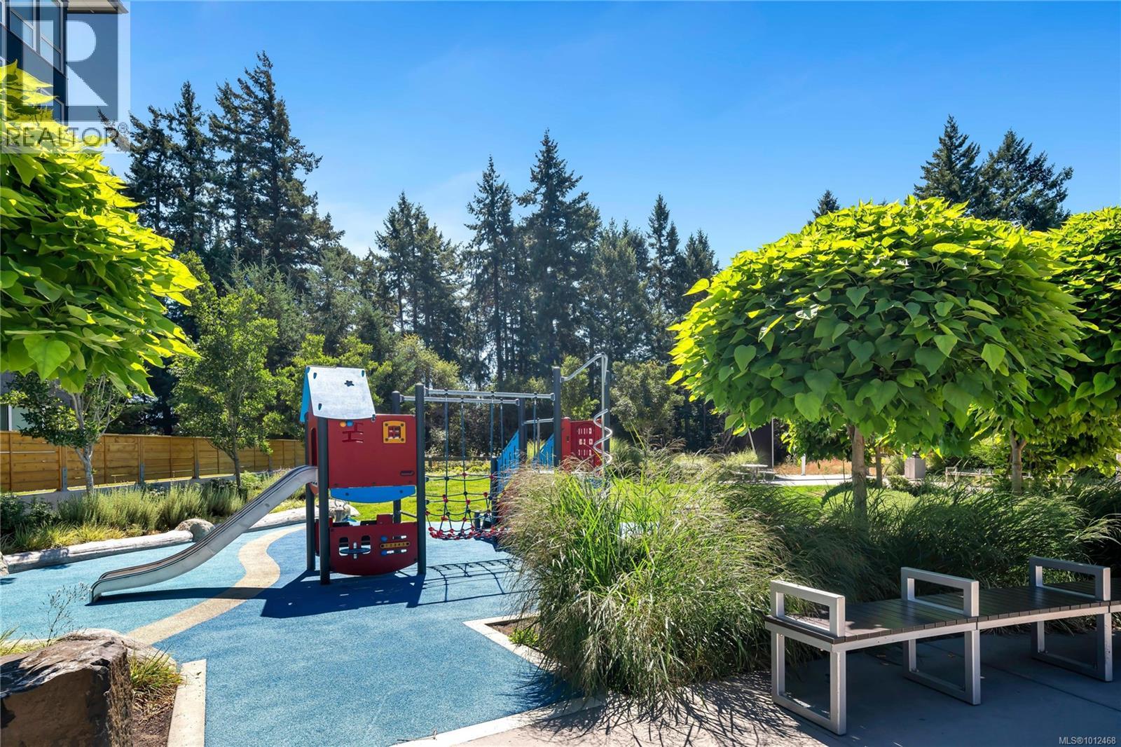 312 940 REUNION Avenue, Langford