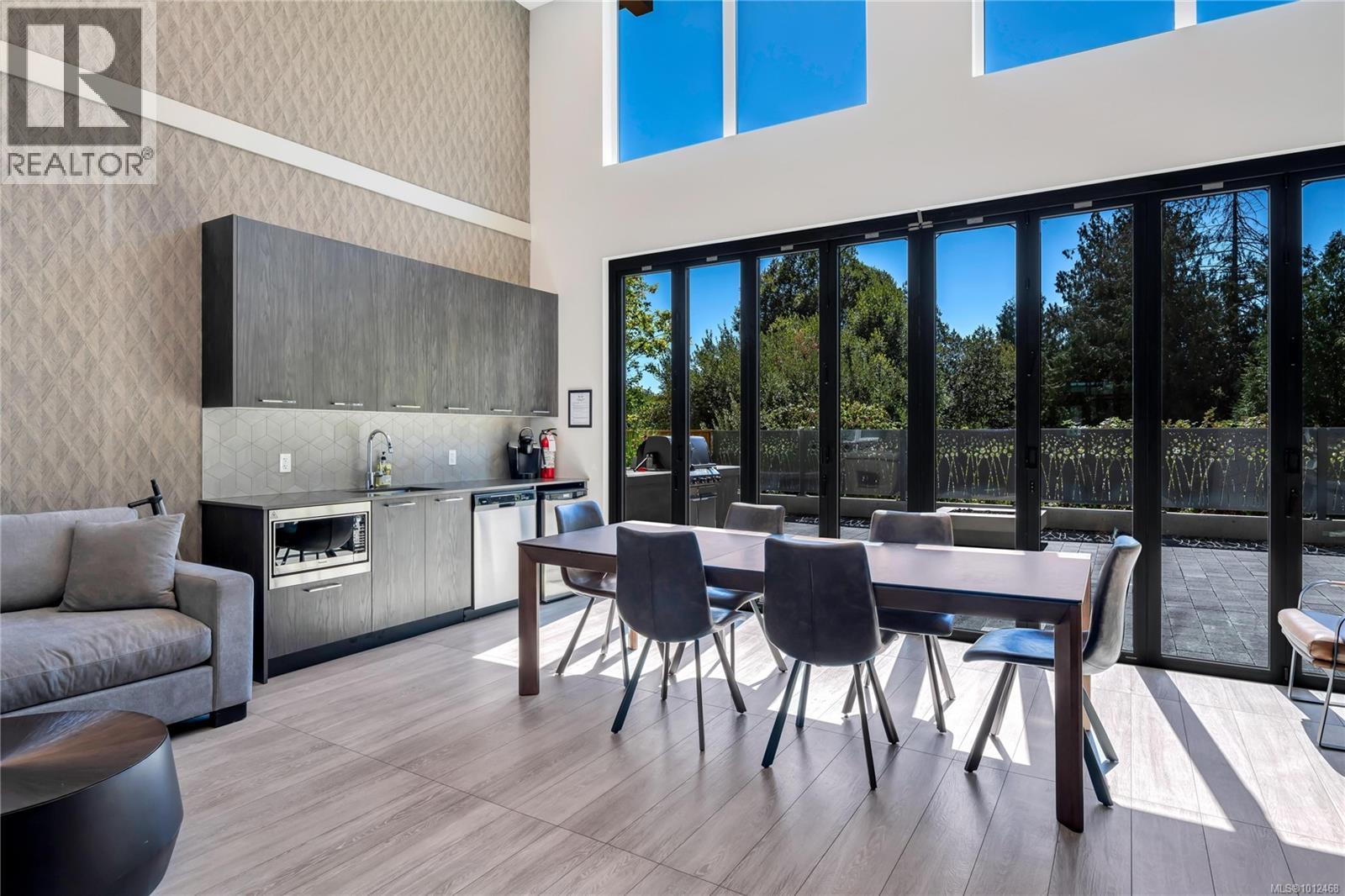312 940 REUNION Avenue, Langford