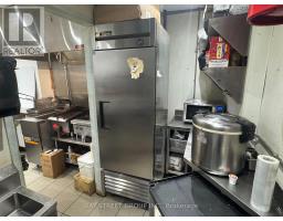 Fc-3 - 595 Bay Street, Toronto, ON M5G2C2 Photo 8