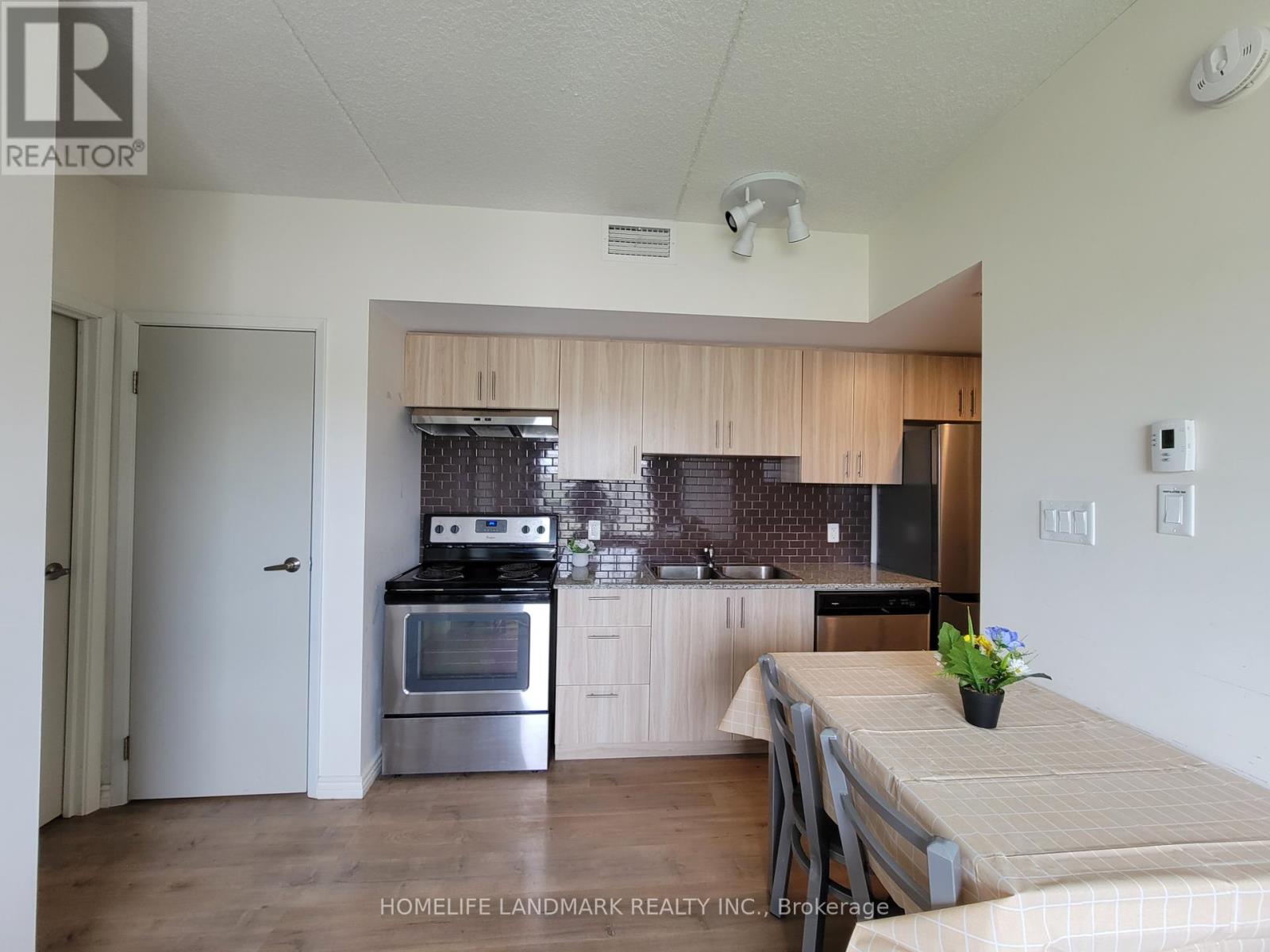 Photo 6 of G 401 275 Larch Street, Waterloo ON
