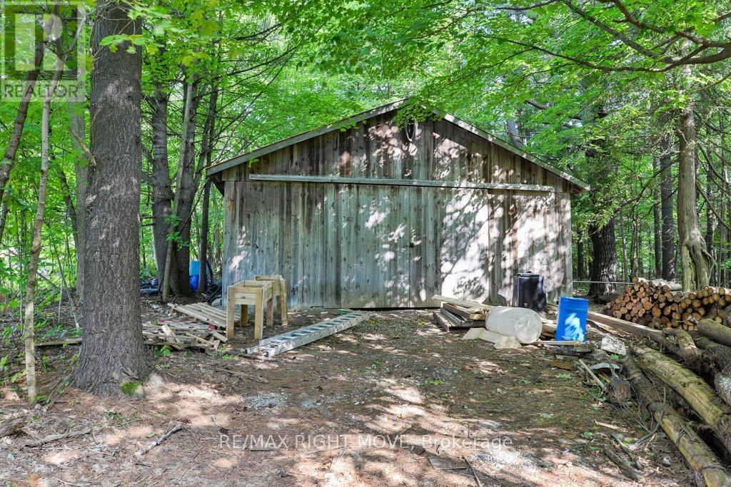 Photo 15 of 1390 Warminster Side Road, Oromedonte ON