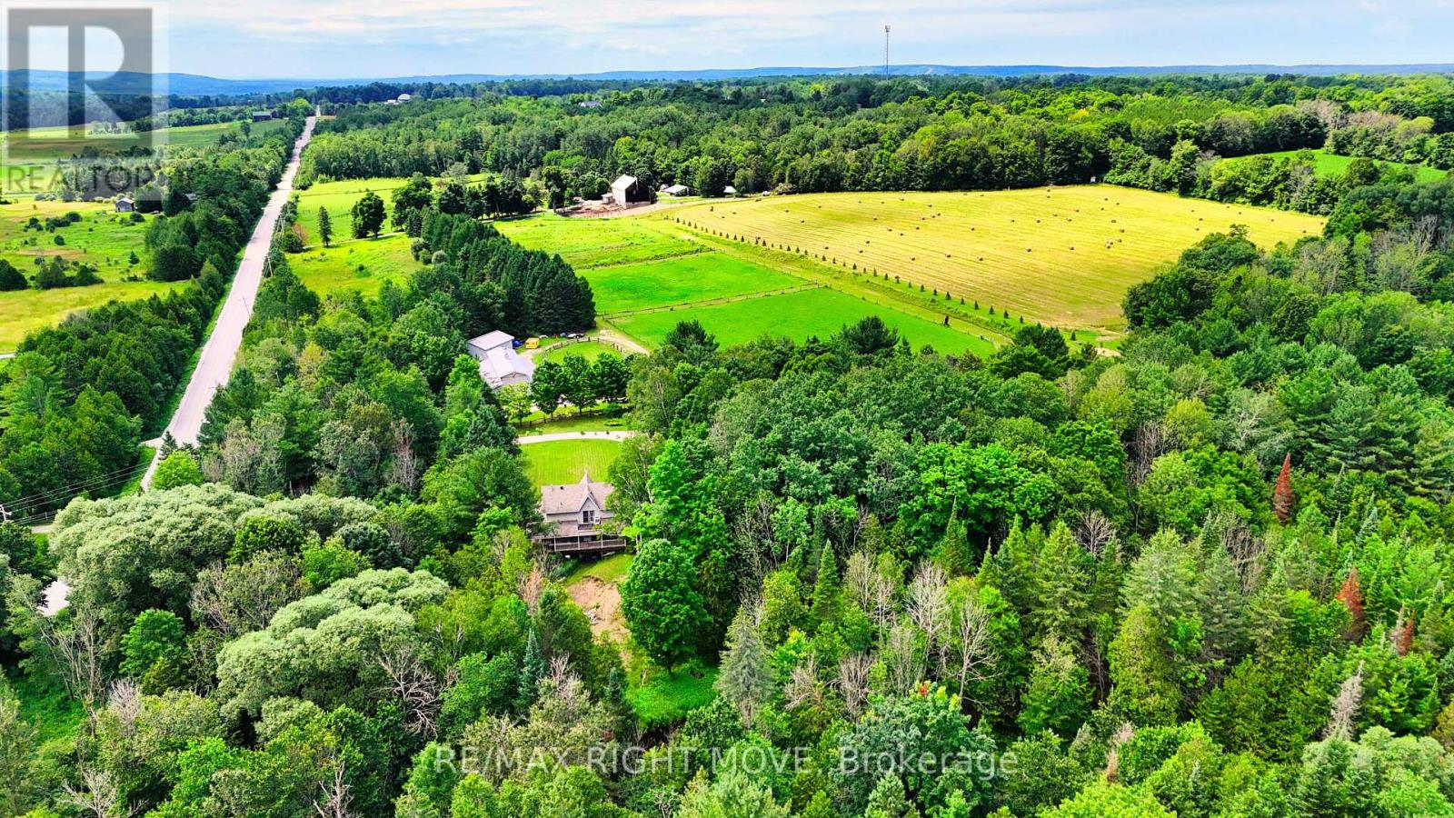 Photo 6 of 1390 Warminster Side Road, Oromedonte ON