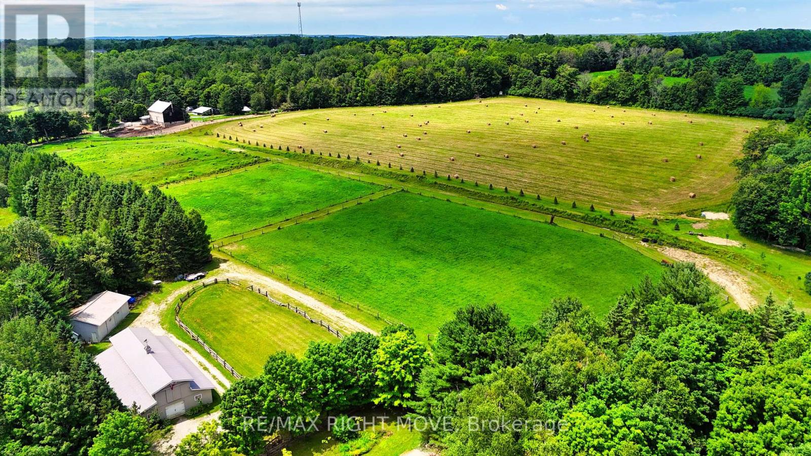 Photo 7 of 1390 Warminster Side Road, Oromedonte ON
