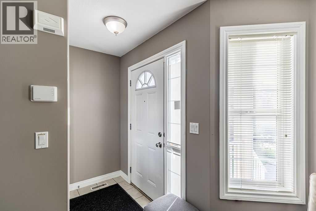 Photo 3 of 98 Tarawood Lane Ne, Calgary AB