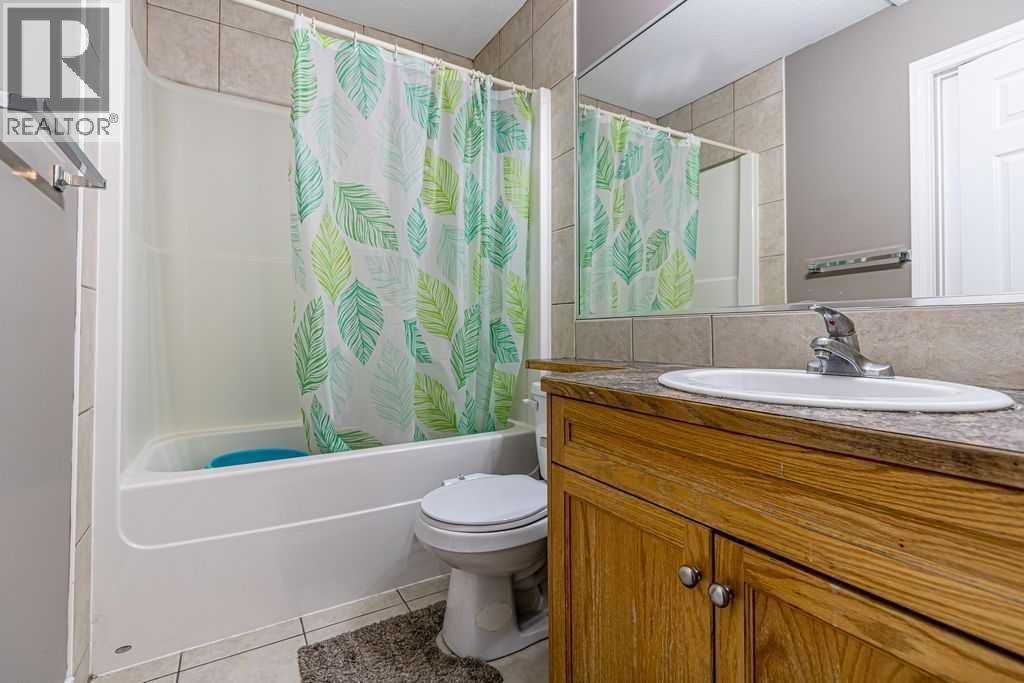Photo 17 of 98 Tarawood Lane Ne, Calgary AB