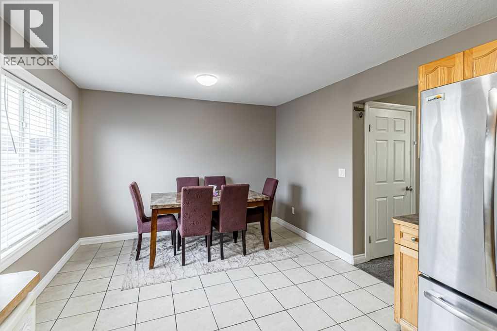 Photo 12 of 98 Tarawood Lane Ne, Calgary AB