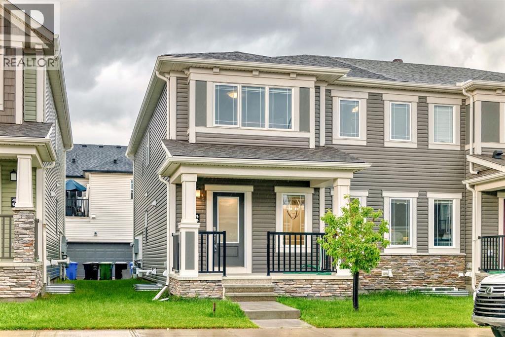 Photo 2 of 44 Cityside Grove Ne, Calgary AB