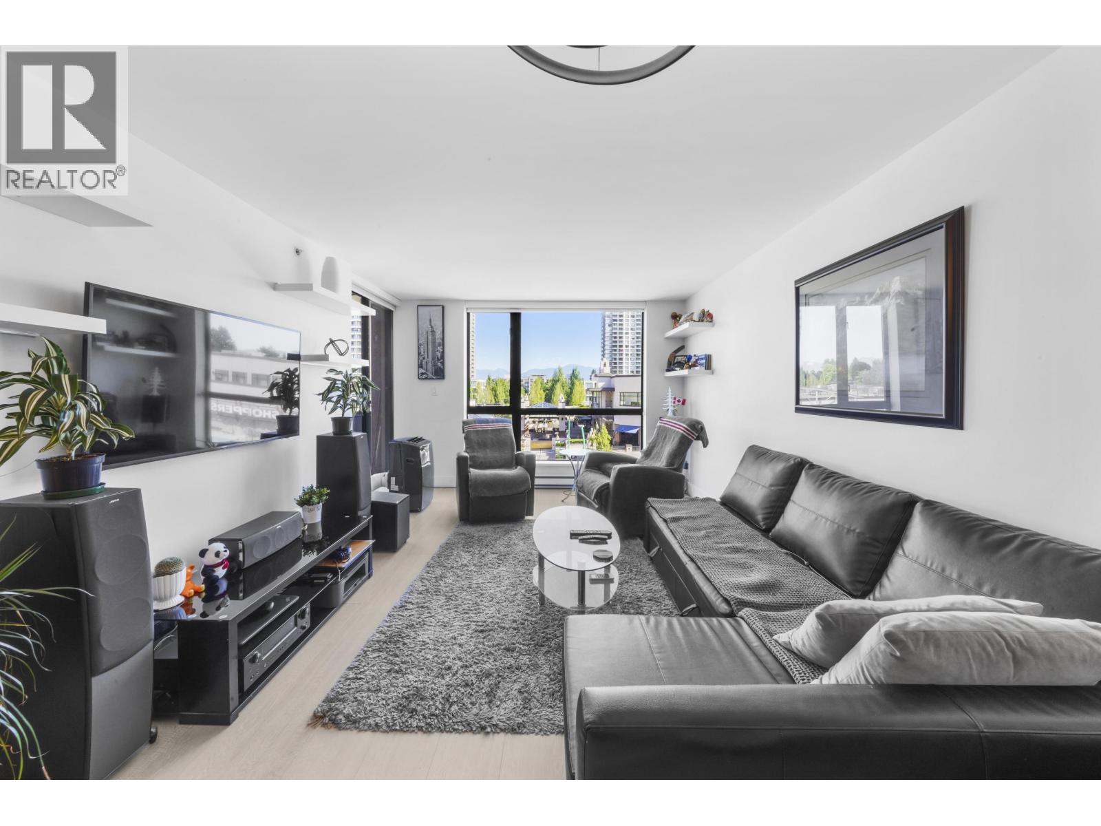 Photo 1 of 502 7225 Acorn Avenue, Burnaby BC