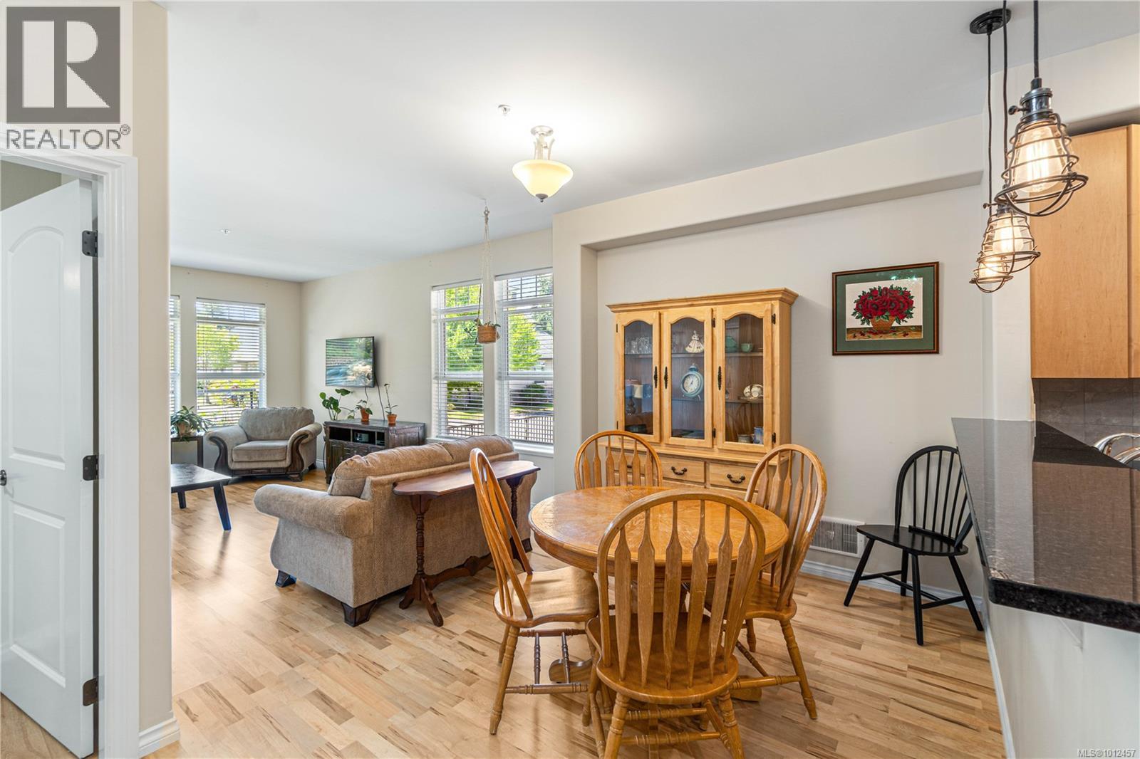 Photo 6 of 102 399 Wembley Rd, Parksville BC