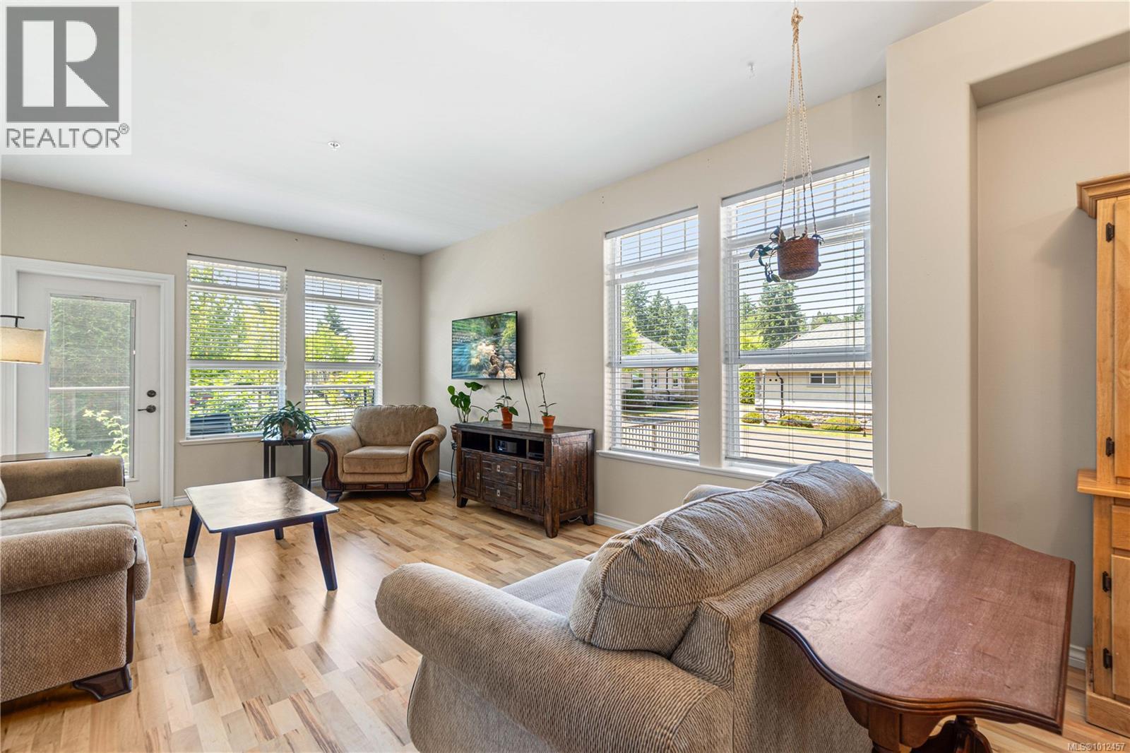 Photo 7 of 102 399 Wembley Rd, Parksville BC
