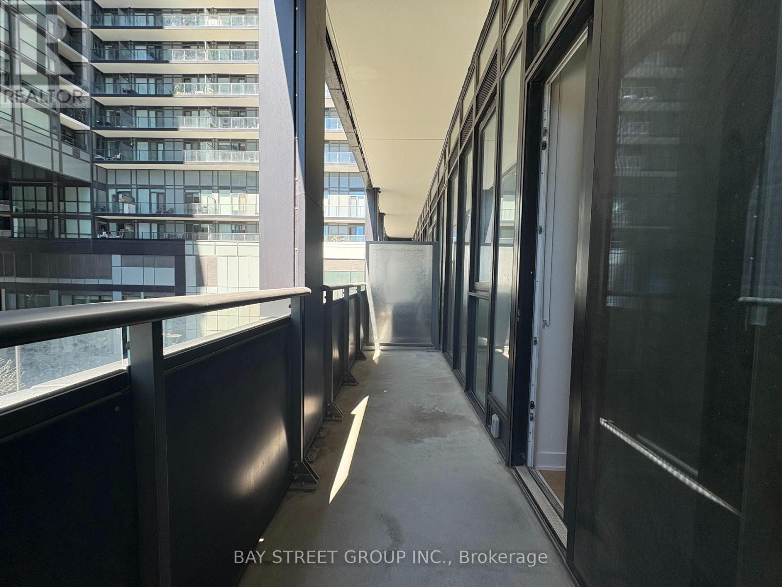 Photo 13 of 217 Se 60 Princess Street, Toronto ON