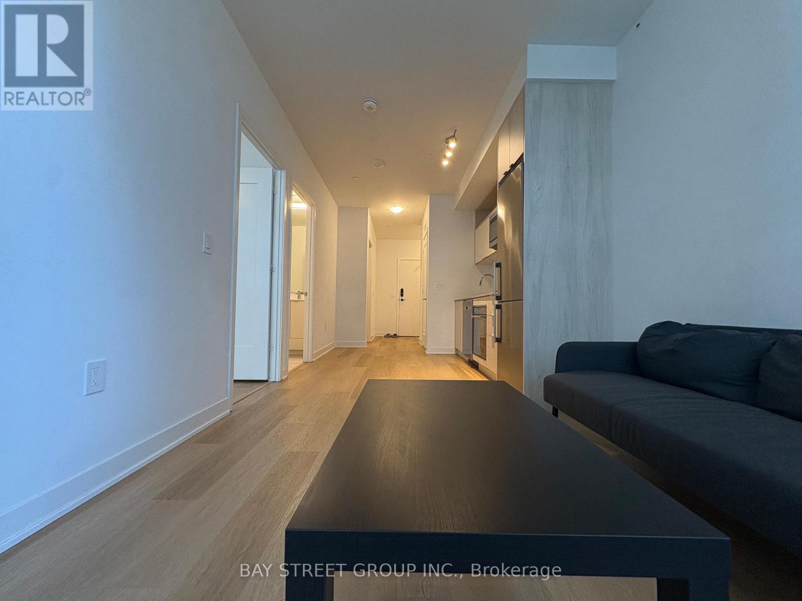 Photo 6 of 217 Se 60 Princess Street, Toronto ON