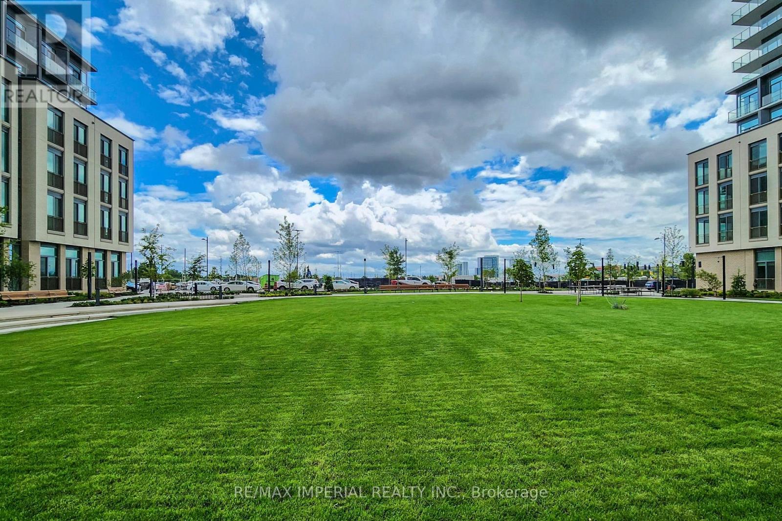 Photo 29 of 4805 1000 Portage Parkway, Vaughan ON