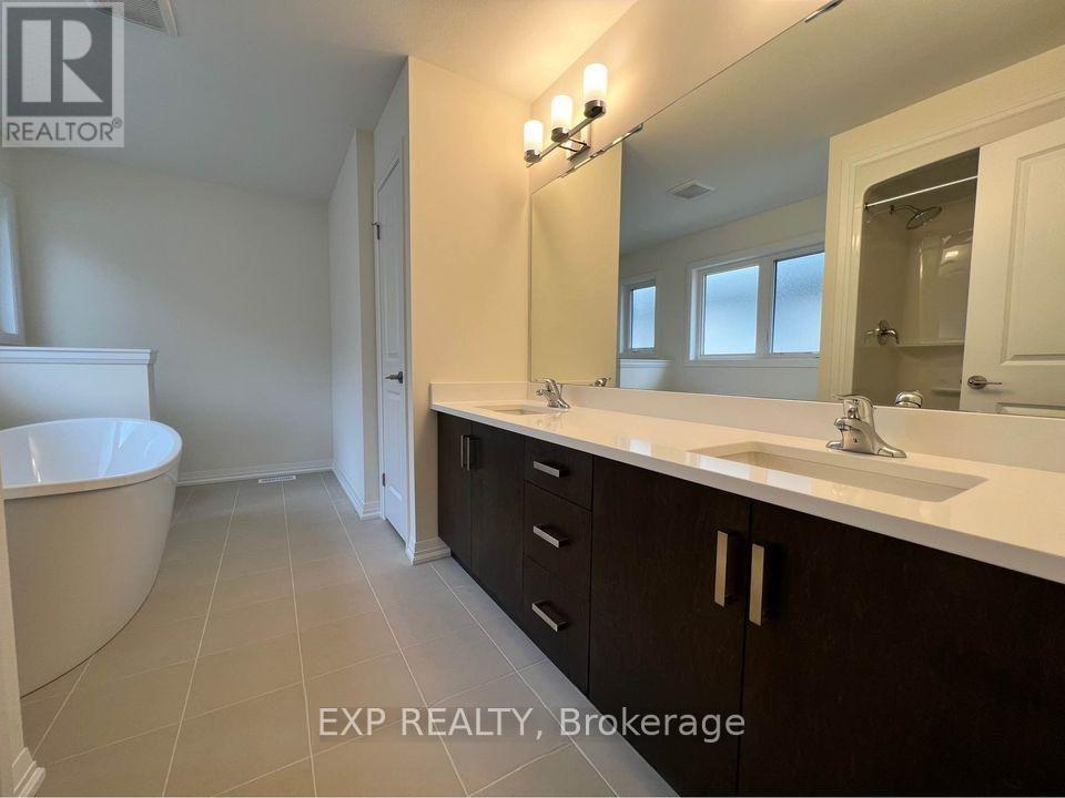 Photo 11 of 45 Willson Drive, Thorold ON