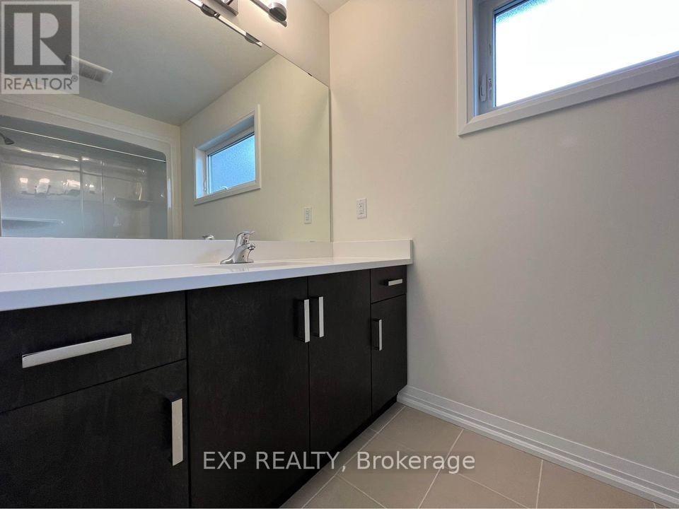 Photo 13 of 45 Willson Drive, Thorold ON