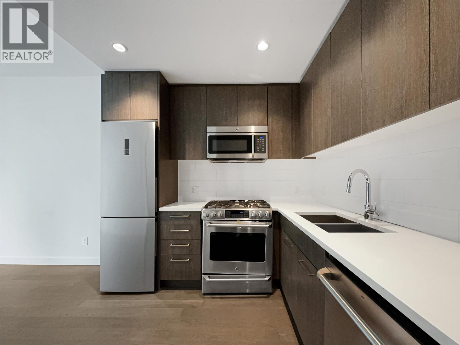 Photo 2 of 5 Xx 9060 University Crescent, Burnaby BC