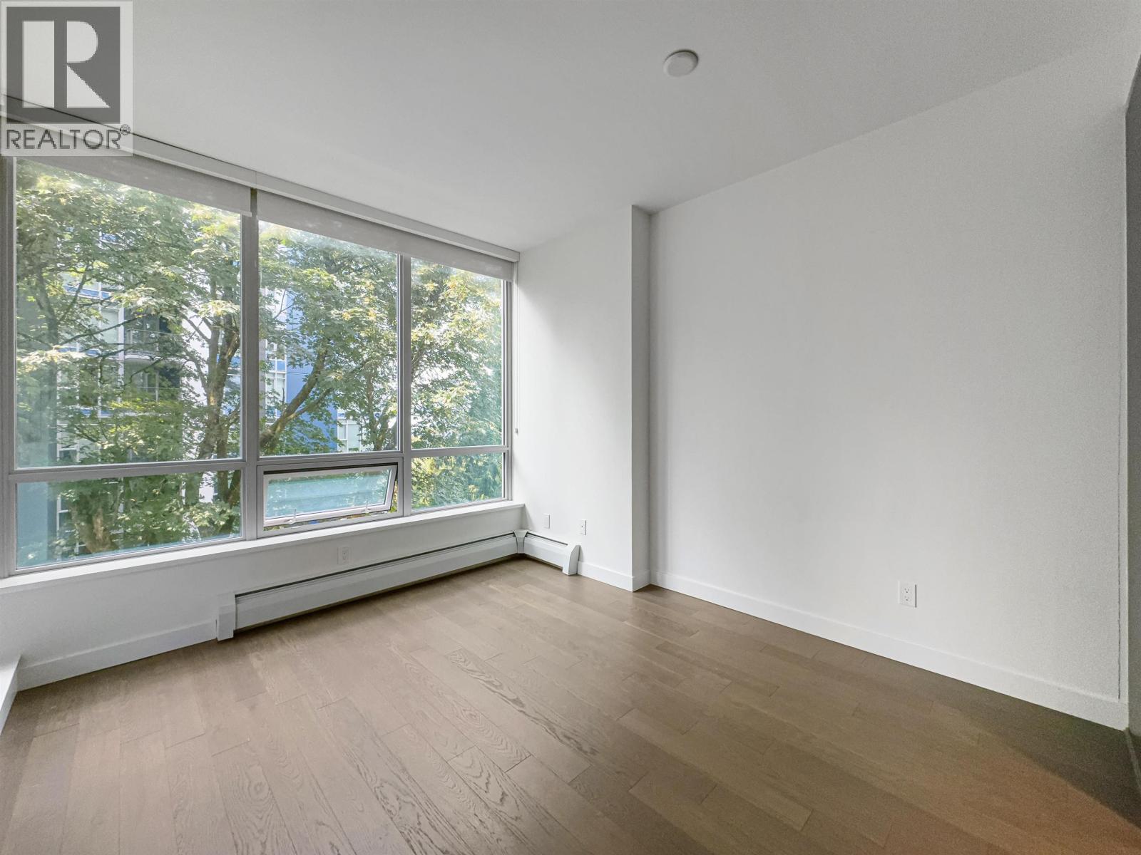 Photo 6 of 5 Xx 9060 University Crescent, Burnaby BC
